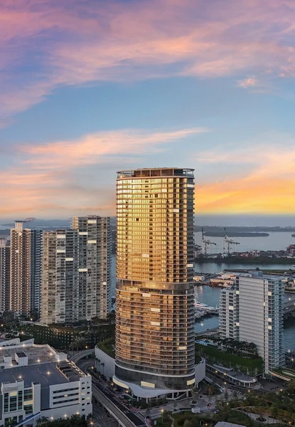 Five Park 4201,05, Miami Beach, FL